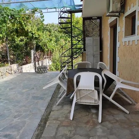 Apartment Elpida *